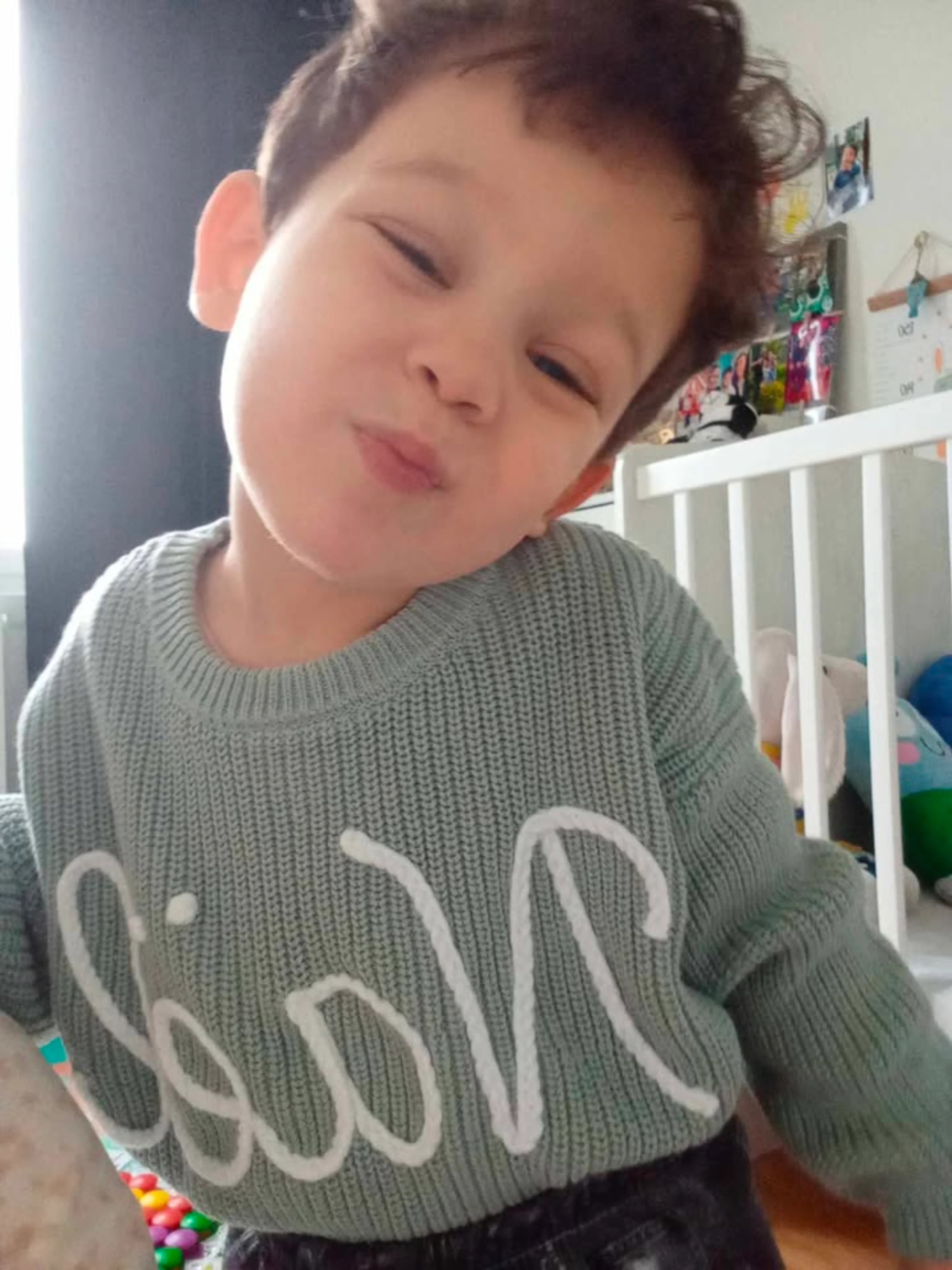 Pull bébé brodé, tricoté main, 100% coton