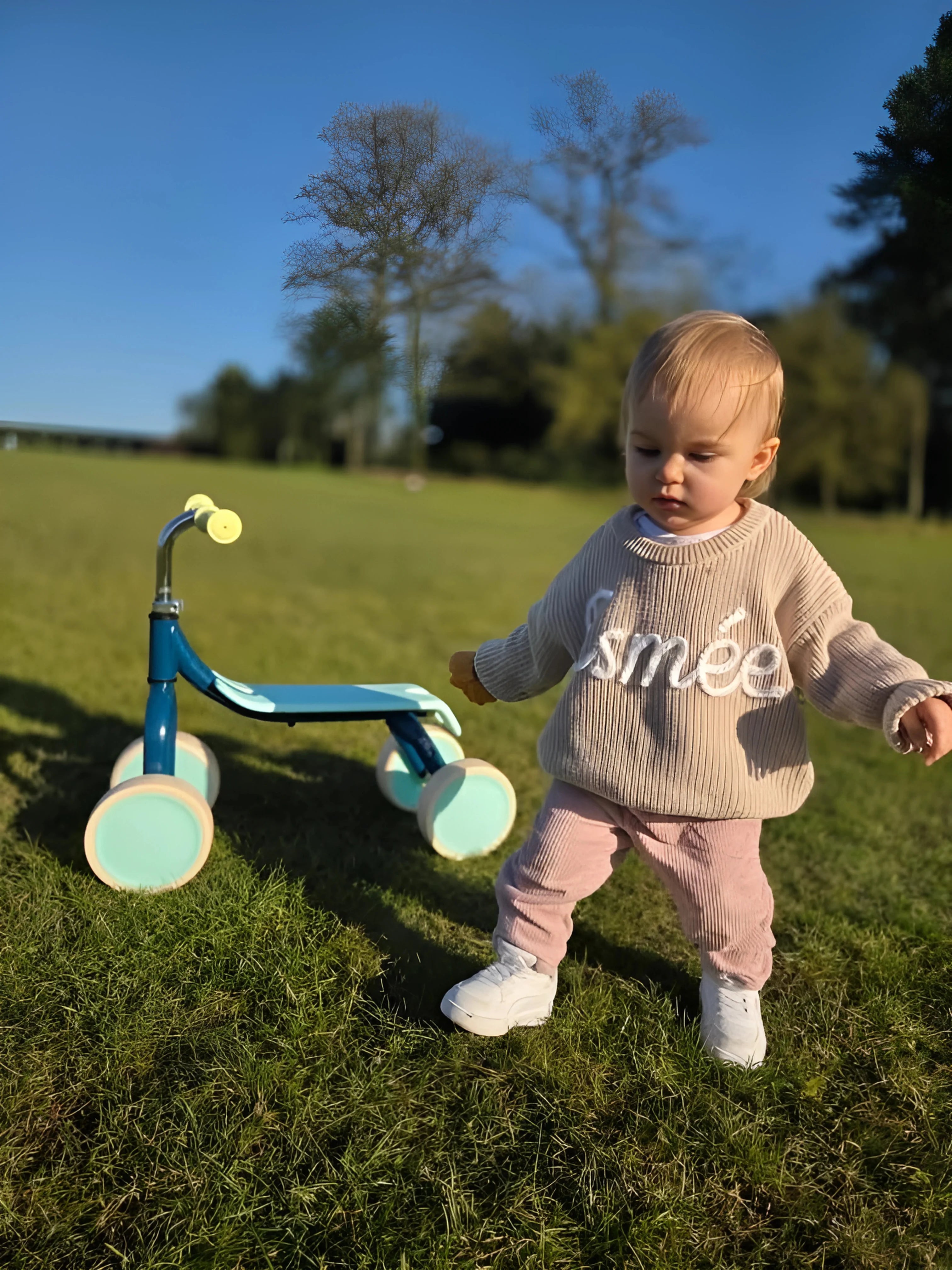 Pull bébé brodé, tricoté main, 100% coton